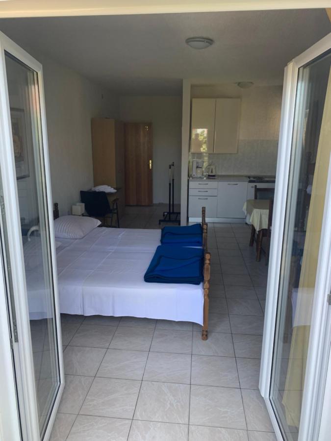 Apartmani Dzapo Srima Exteriör bild