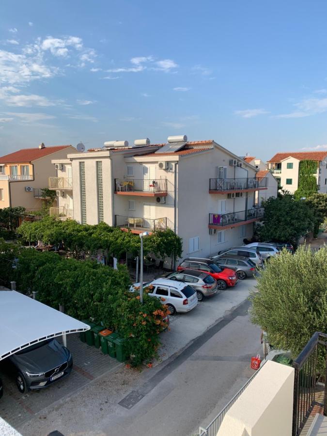 Apartmani Dzapo Srima Exteriör bild