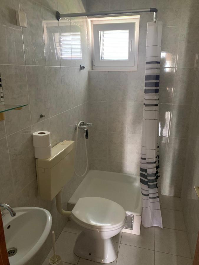 Apartmani Dzapo Srima Exteriör bild